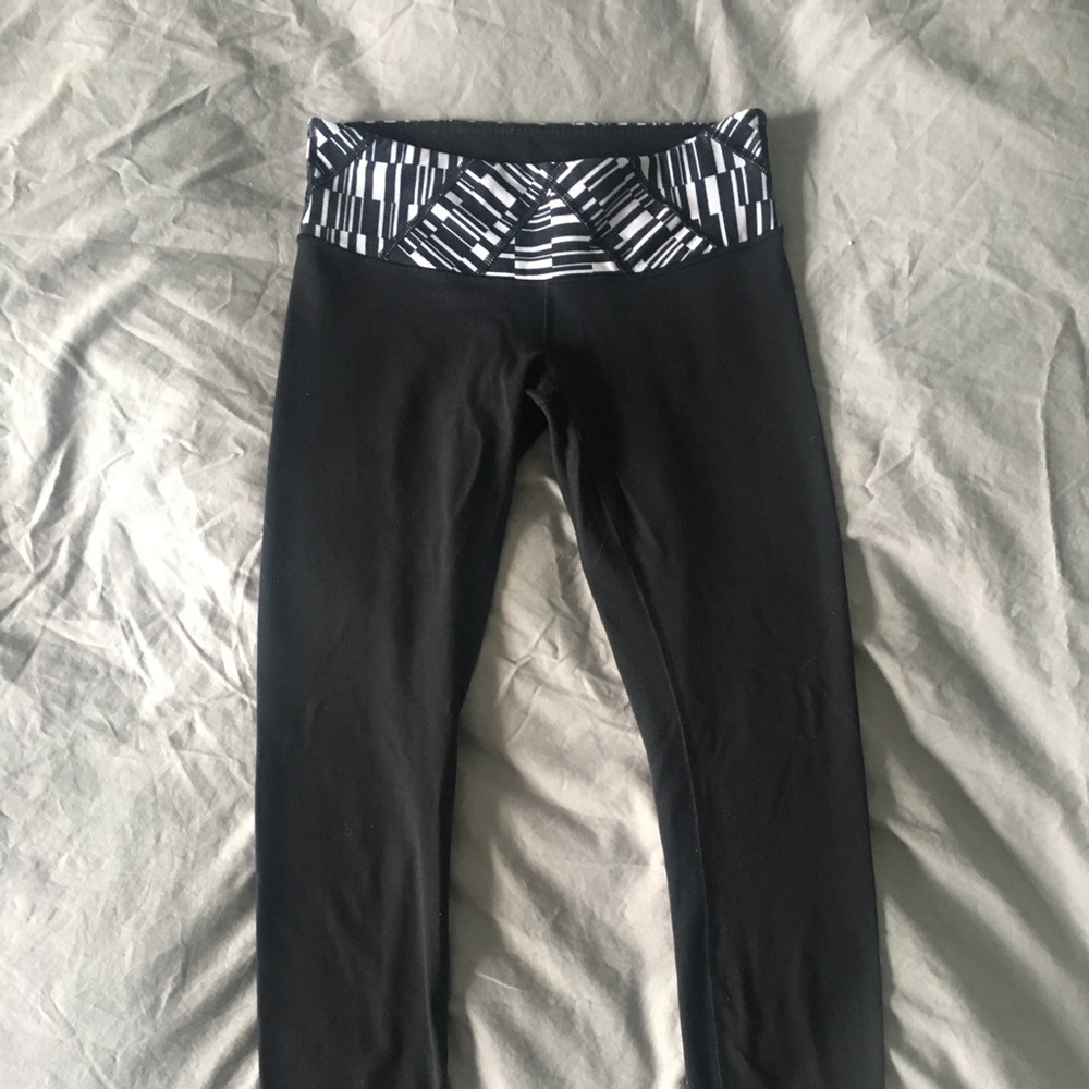 Full length Lululemon Wunder Under pants